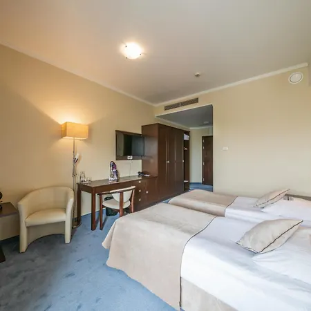 Szálloda Aurora Family & 4*