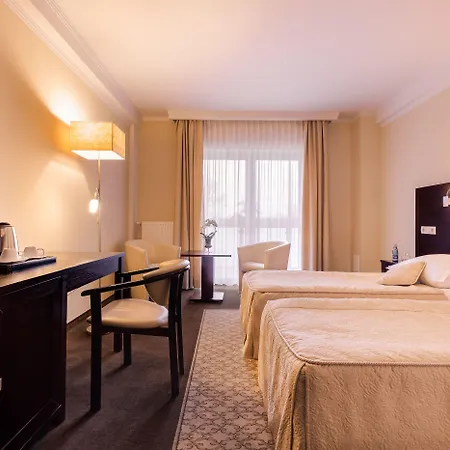 Aurora Family & Hotel