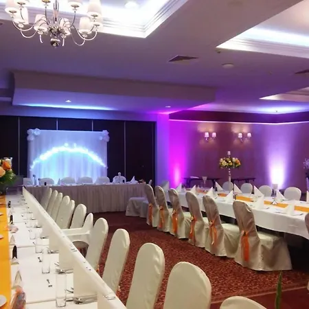 Hotel Aurora Family &