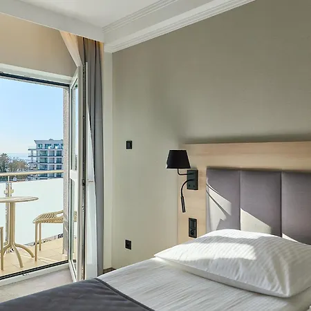 Aurora Family & Hotell