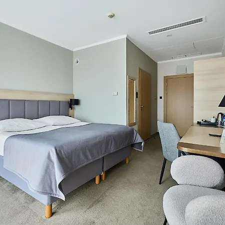 Aurora Family & Hotell 4*