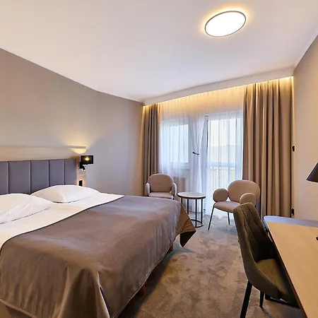 Hotell Aurora Family & 4*