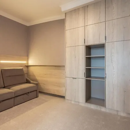 Aurora Family & Ξενοδοχείο