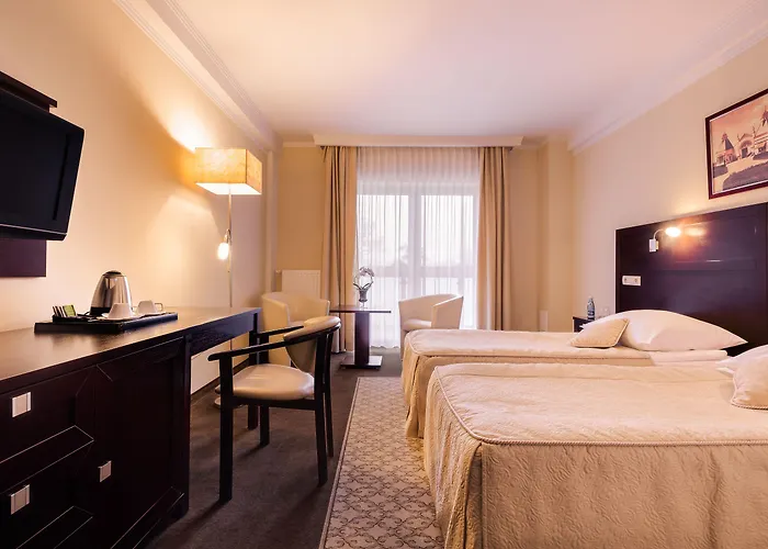 Aurora Family & Hotel