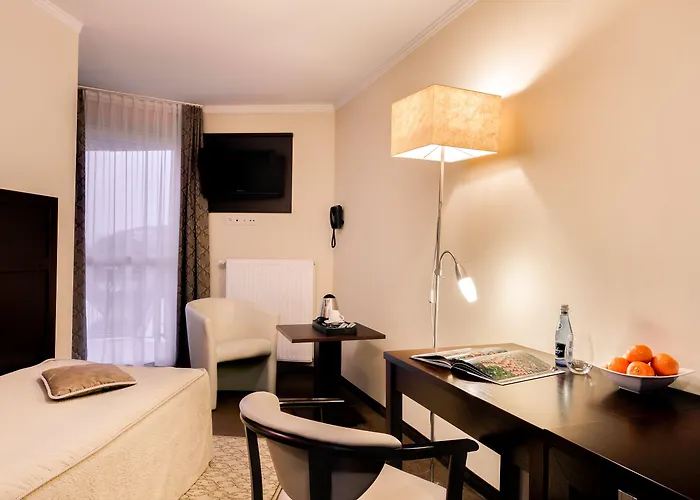 Aurora Family & Hotel