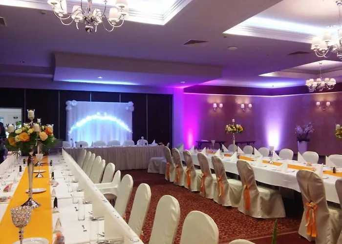 Hotel Aurora Family &